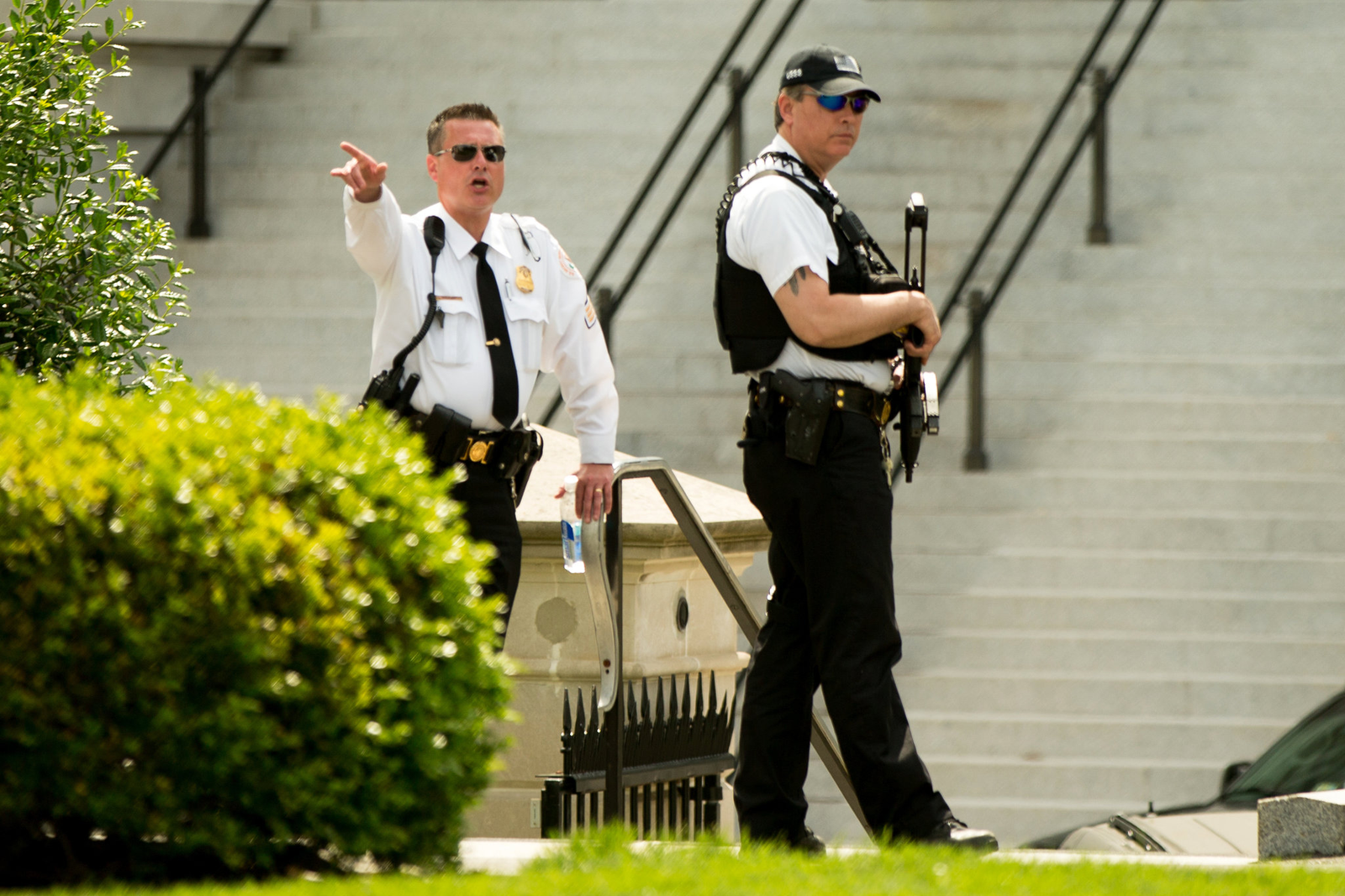 Secret Service shoot man carrying gun near White House