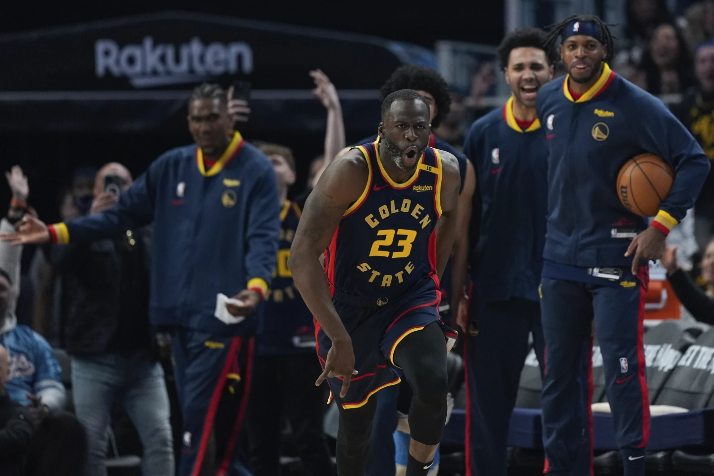 Draymond Green leads Warriors to 6th straight win, topping the Kings 130-104
