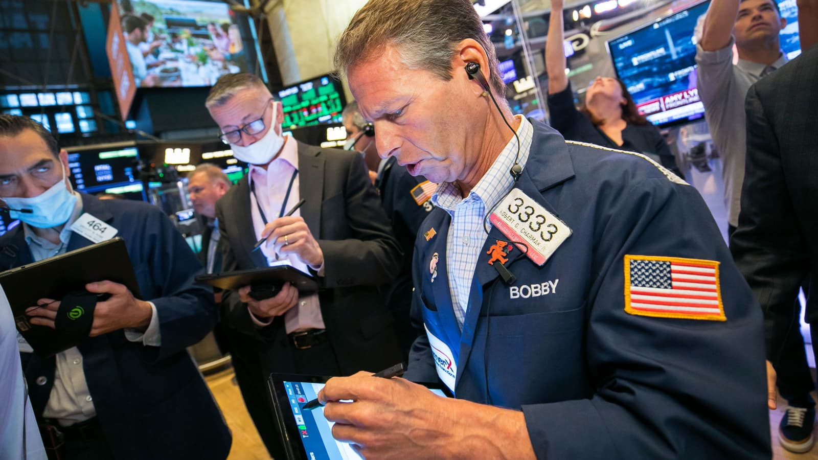 S&P 500 hits low of session, down 1% ahead of new auto tariff announcement