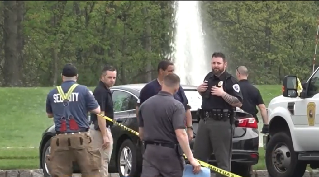 Body found in car submerged in pond in New Jersey gated community