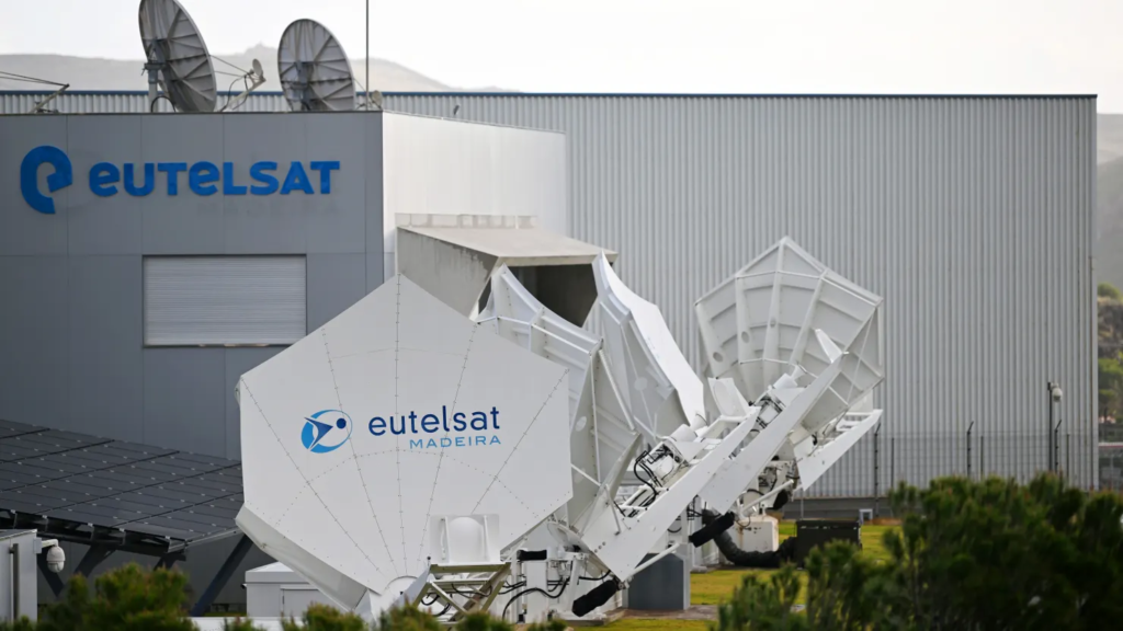 Eutelsat Shares Soar 26% on $1.55 Billion Capital Raise Led by French State