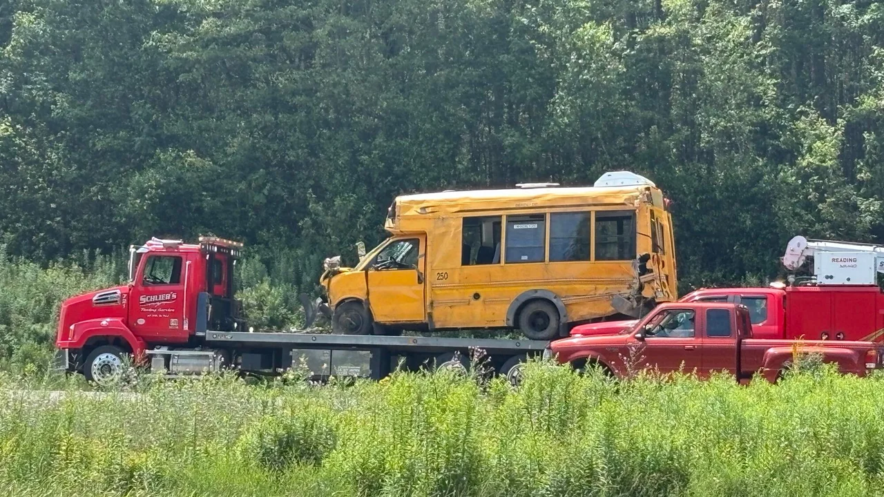 3 adults seriously injured in crash on I-380 in Pennsylvania