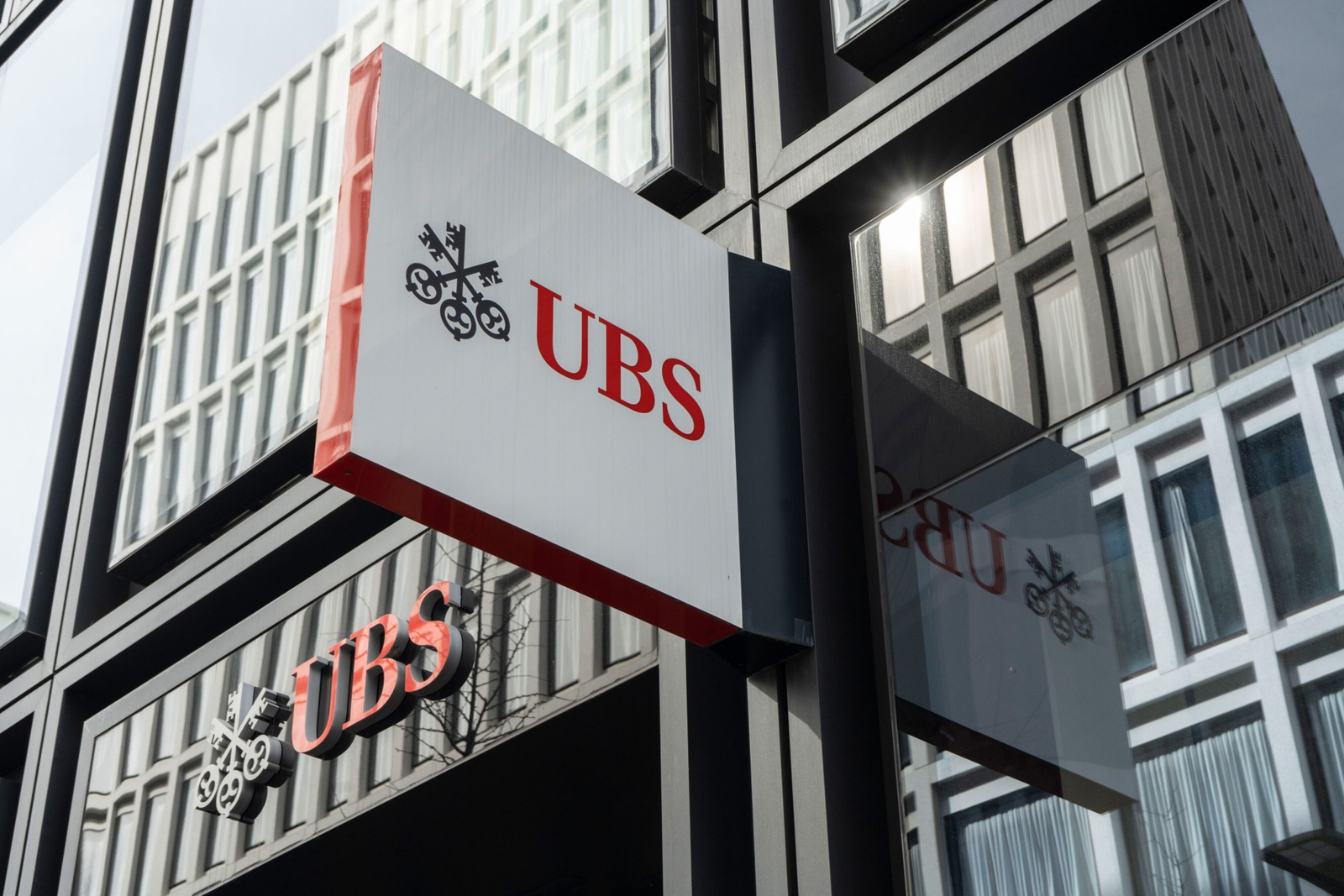 UBS raises S&P 500 price target to 6,100 by year’s end