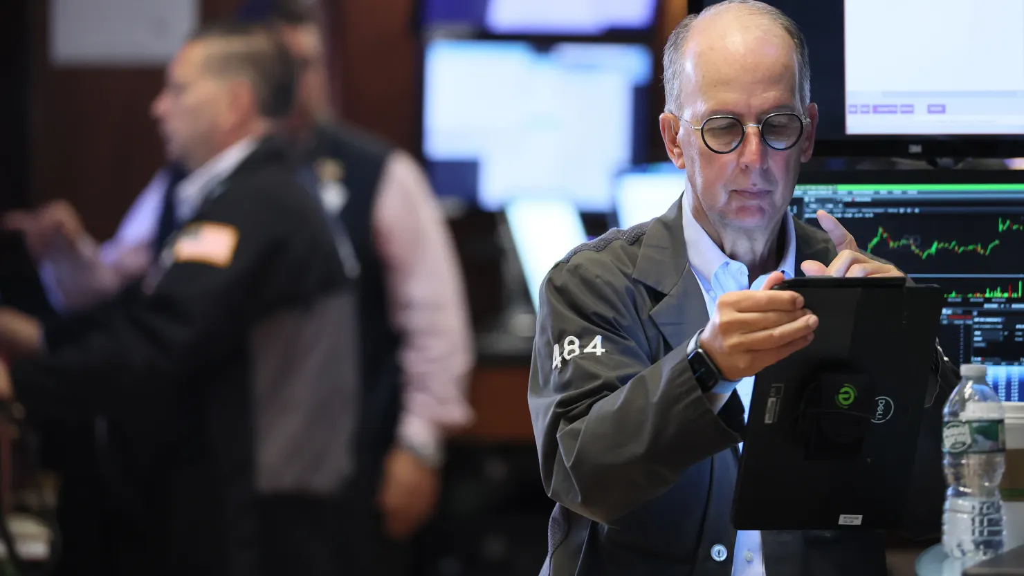S&P 500 is little changed as traders weigh Trump’s latest Fed salvo, brace for Nvidia earnings