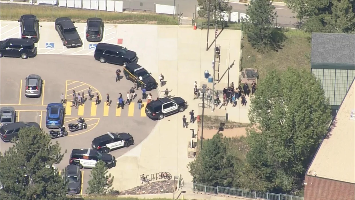 Shooting at Evergreen High School leaves 3 students wounded