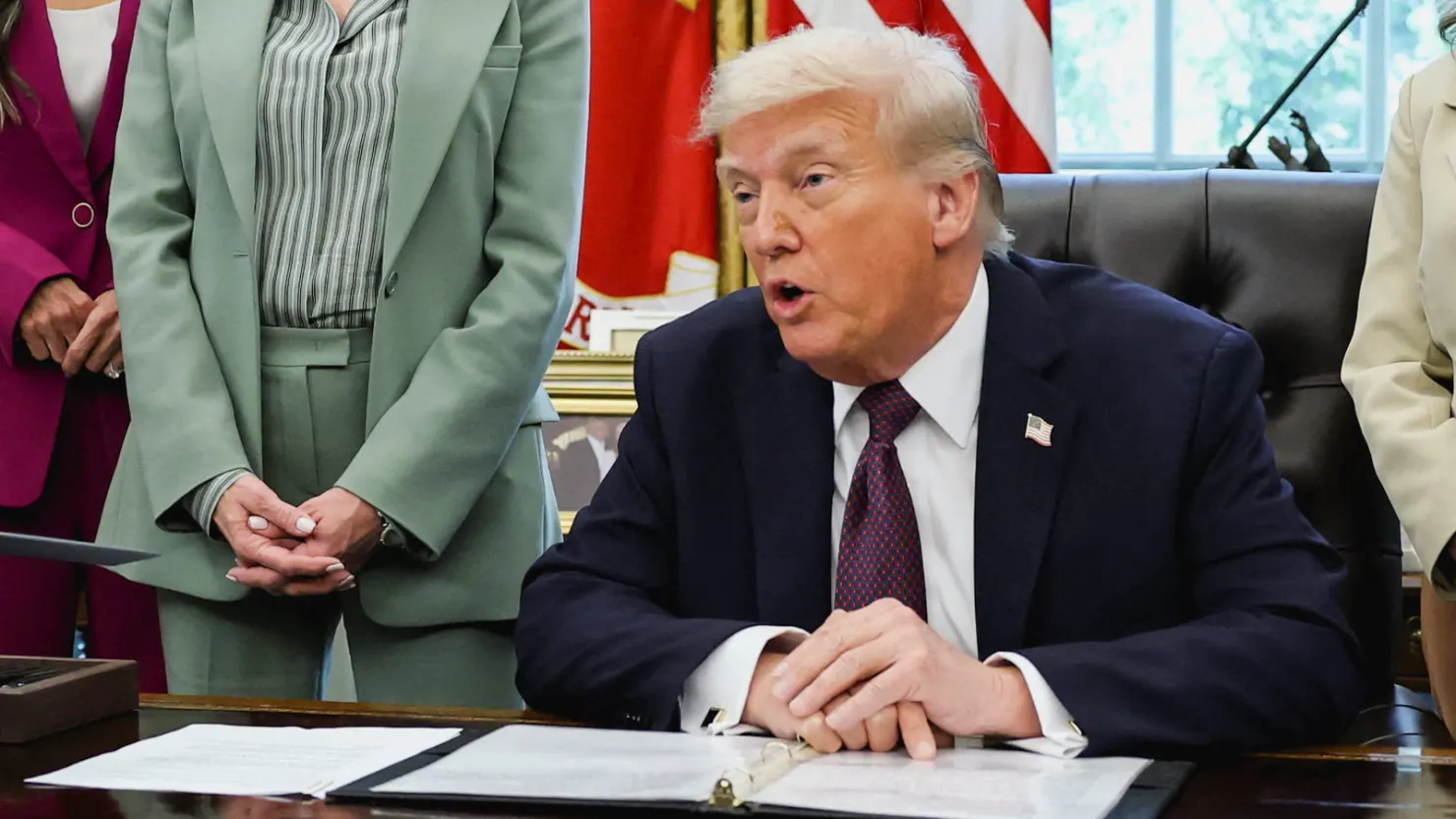 Oil Prices Slide as Trump Pushes for Russia-Ukraine Peace Deal