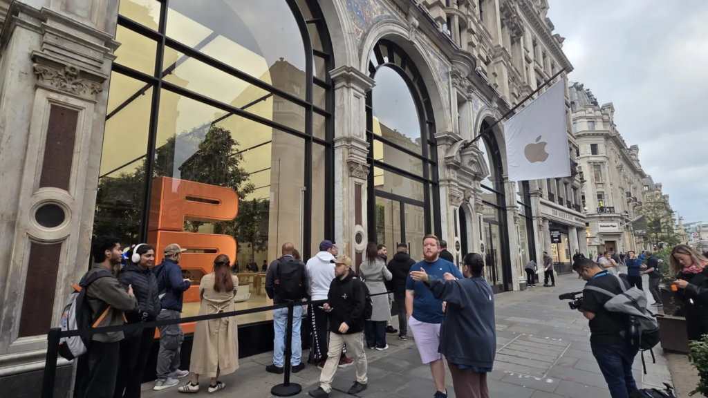 People lined up outside Apple’s Regent Street, London store on Sept. 19 to get their hands on the latest iPhone 17.

