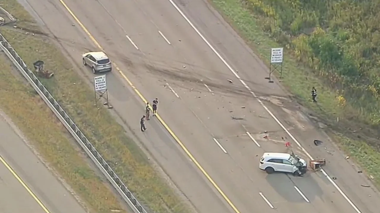 Multi-vehicle crash closes US-23 in Washtenaw County