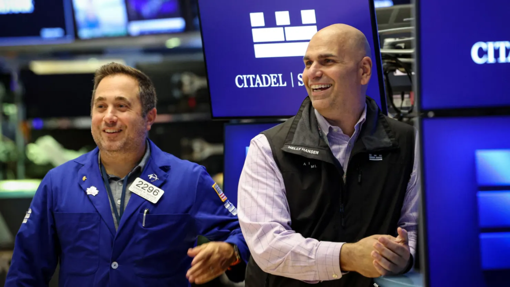 Dow Jones drops 400 points, S&P 500 sheds 1% as investors rotate out of tech