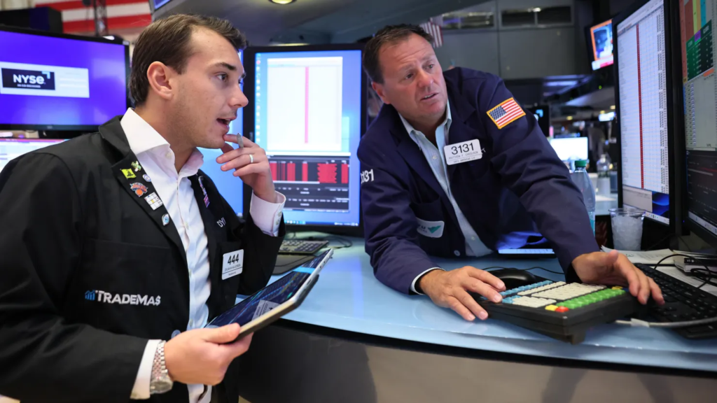 The Dow Jones hits new high