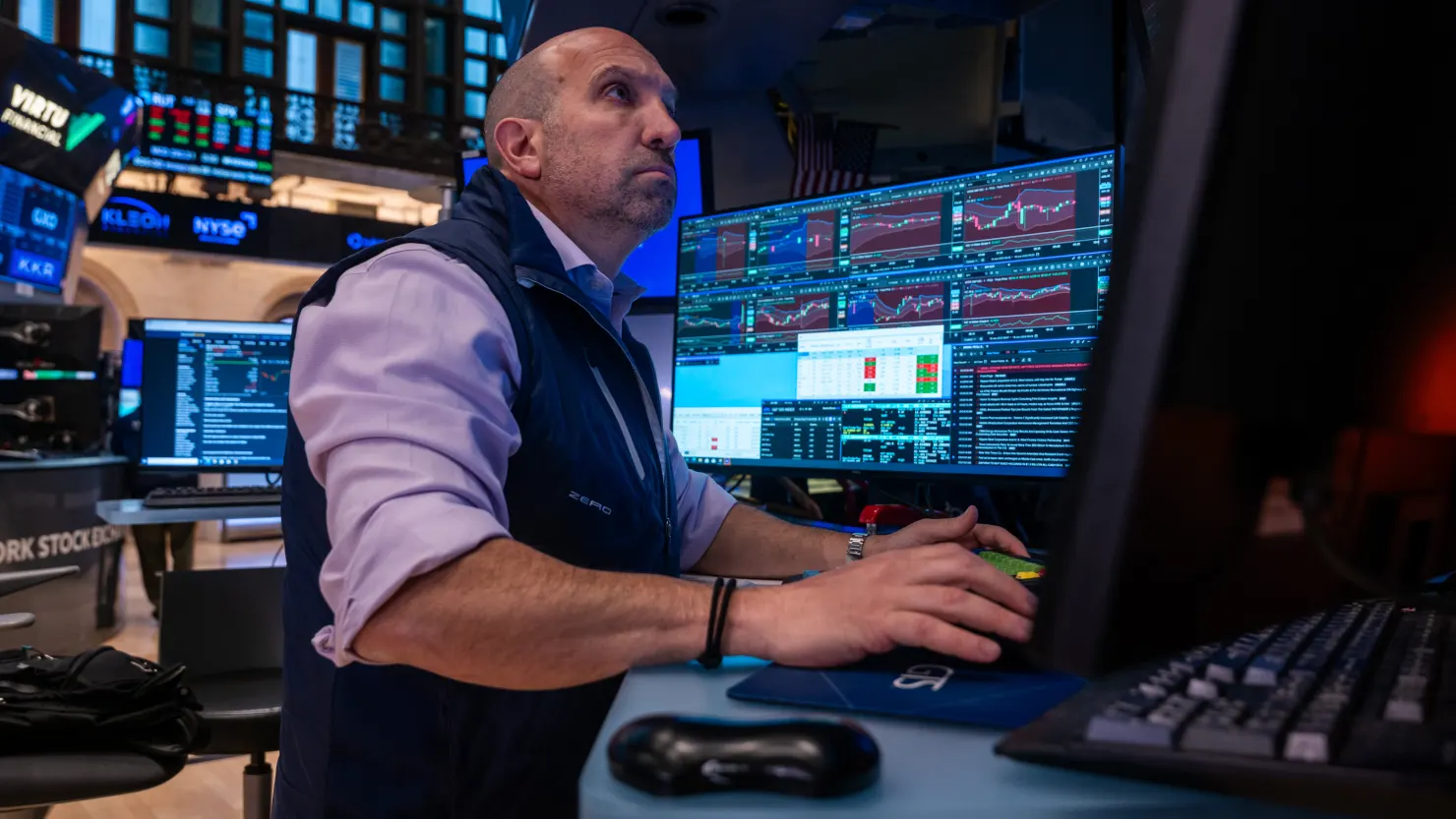 Dow Jones rises as investors bet bank credit concerns are not serious