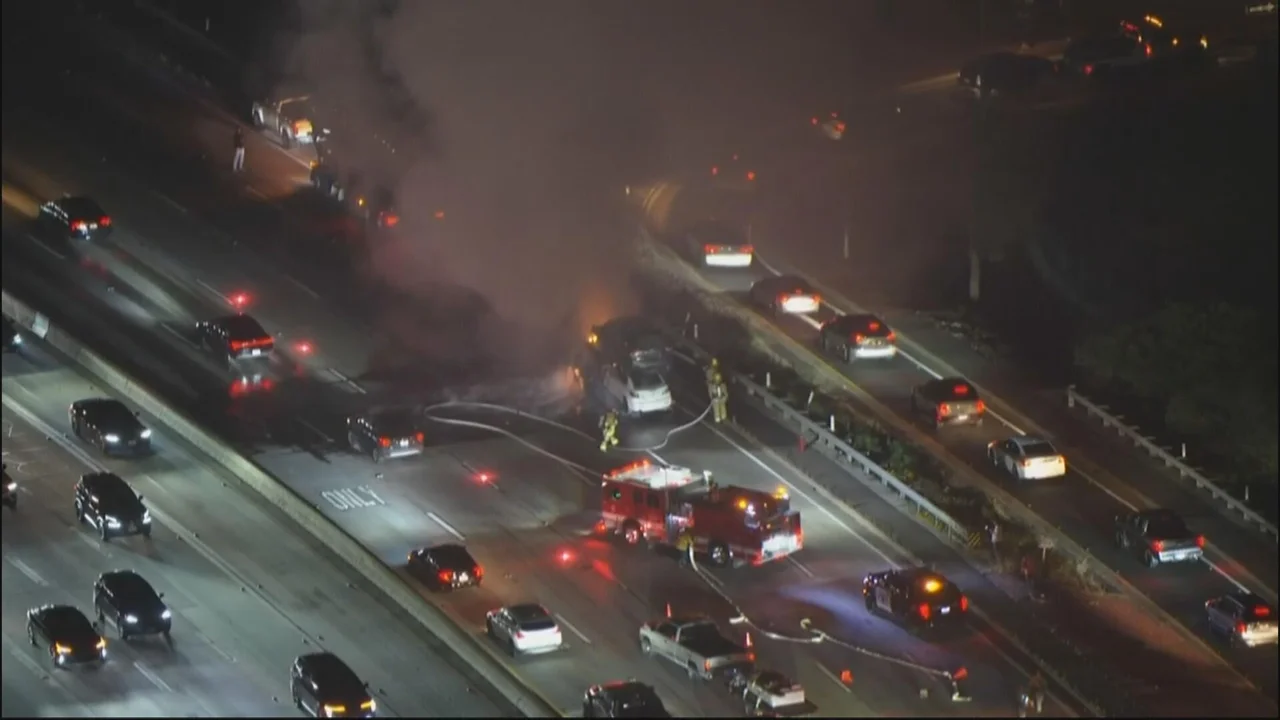 Semi-truck fire causes traffic on 134 Freeway near Griffith Park