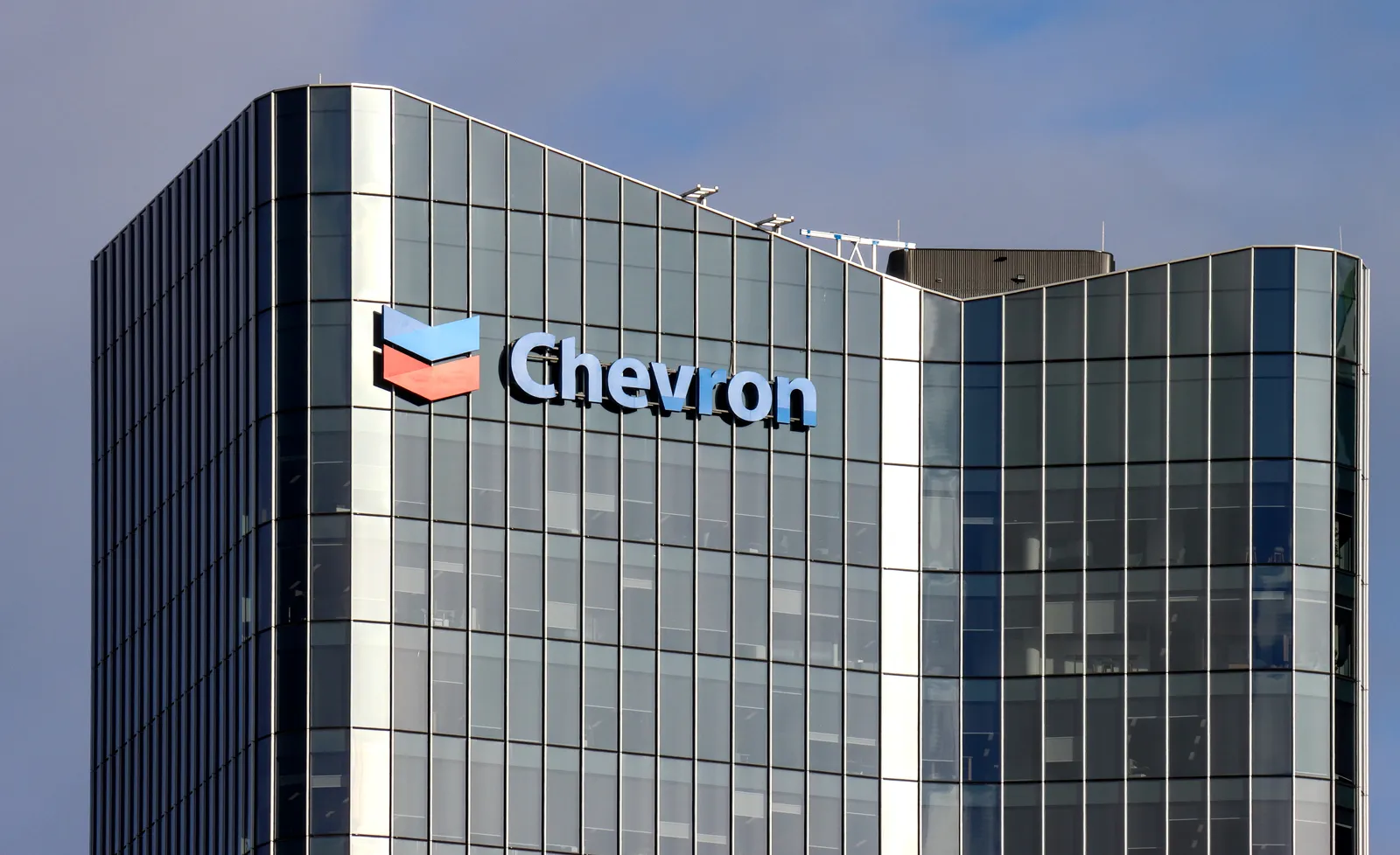 Chevron shares higher on the heels of better-than-expected earnings