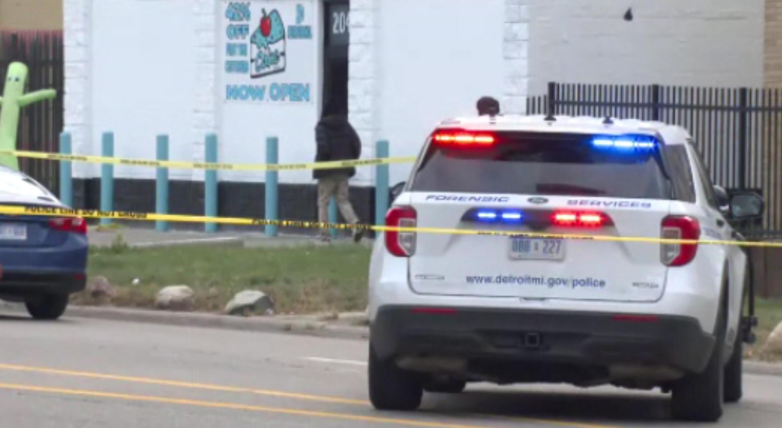 1 man killed, another injured in Detroit shooting; suspect in custody