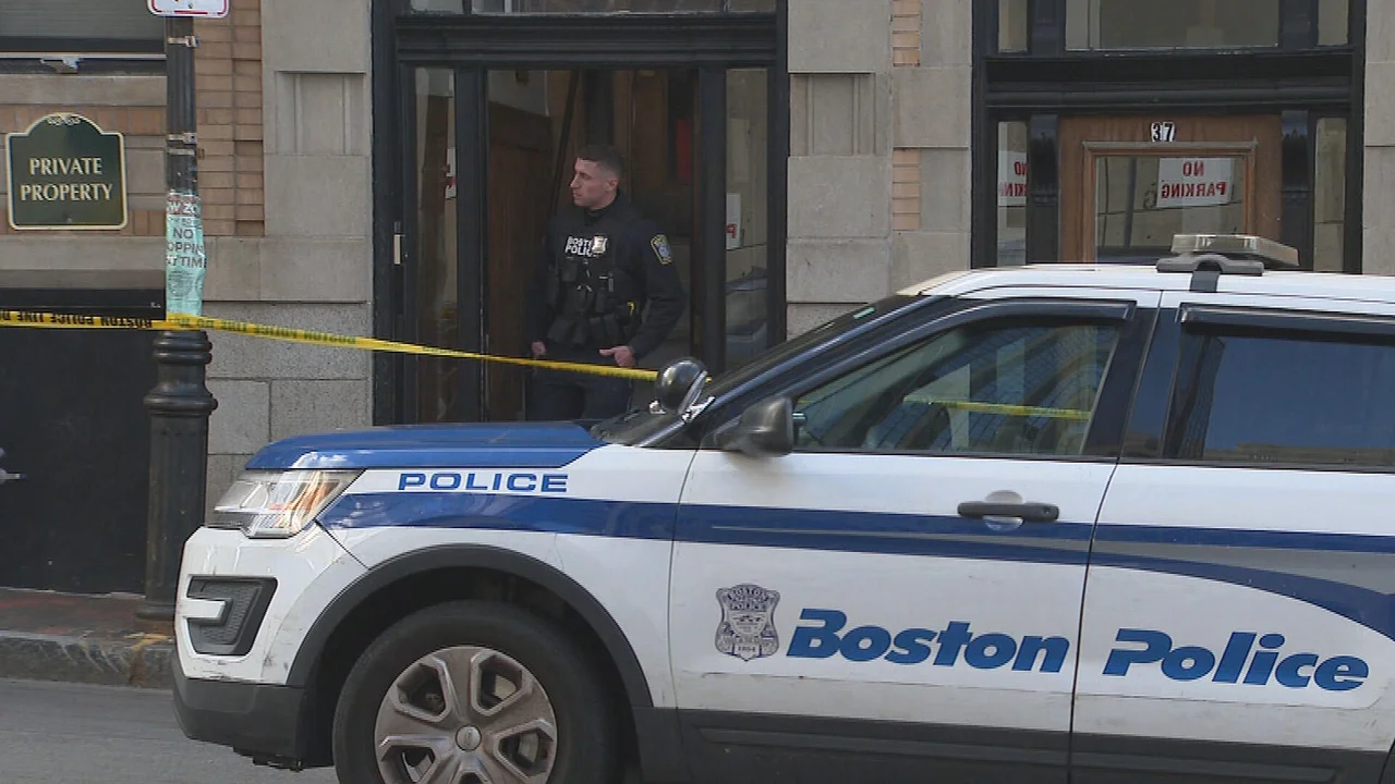 Police investigate shooting in Beacon Hill apartment near State House