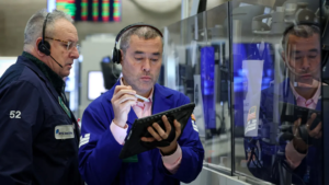 S&P 500 rises, led by tech; Dow climbs to fresh record