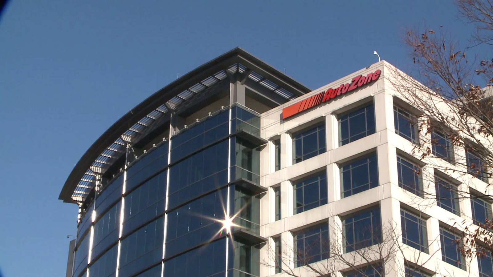 AutoZone shares fall after earnings and revenue miss