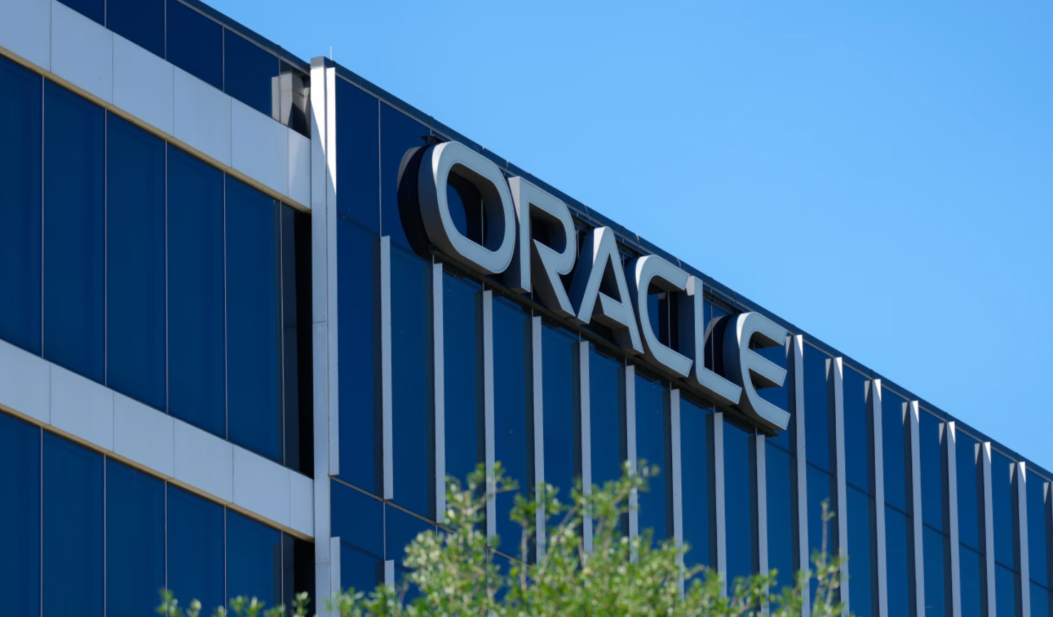 Oracle stock dips 5% on report Blue Owl Capital won’t back $10 billion data center
