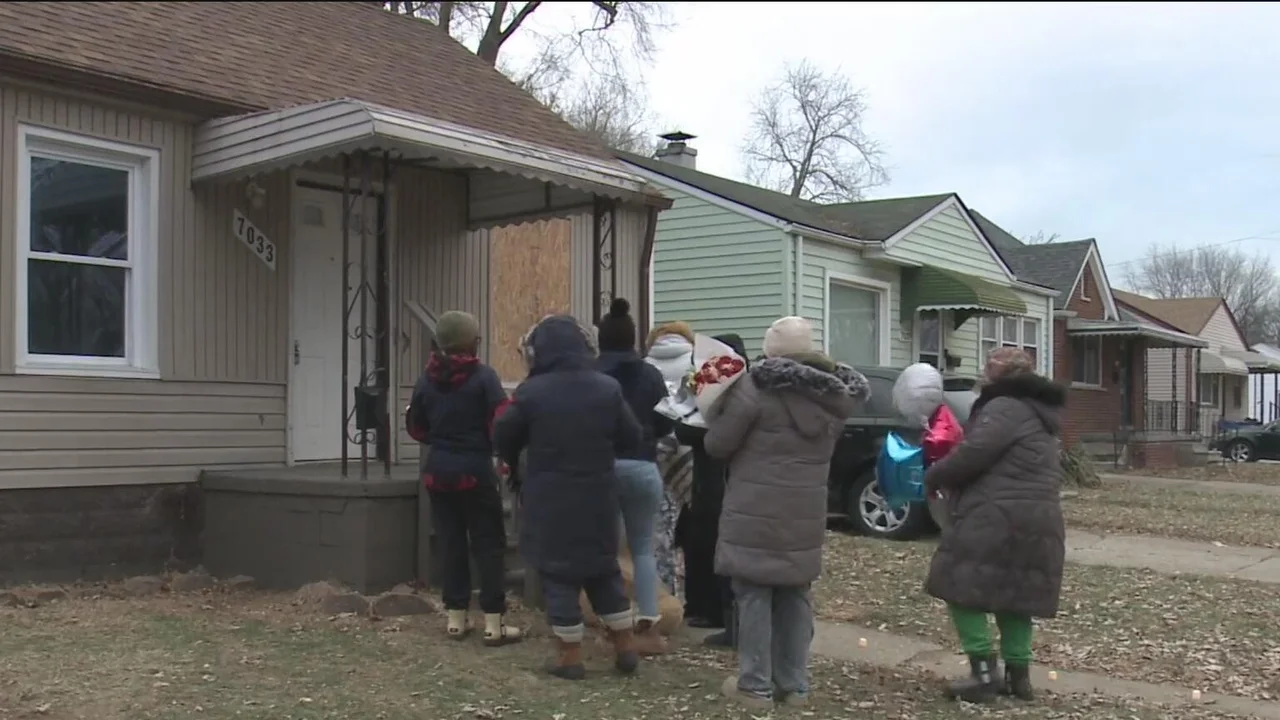Loved ones of chef killed in Warren gather for vigil at site where he died
