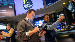 Dow Jones is little changed as investor enthusiasm for better-than-expected jobs data wanes