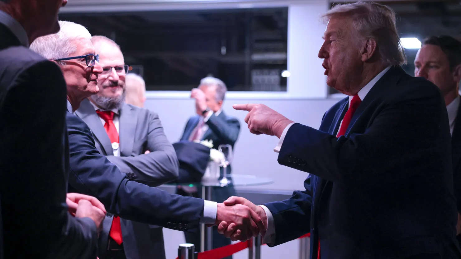 Trump threatens to impose 100% tariff if Canada makes deal with China