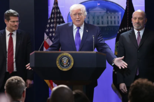 Trump Considers Limited Military Strikes on Iran as Oil Markets Price in Risk