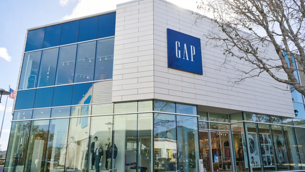 Gap shares tumble 13% as retailer cuts sales guidance after disappointing Old Navy performance